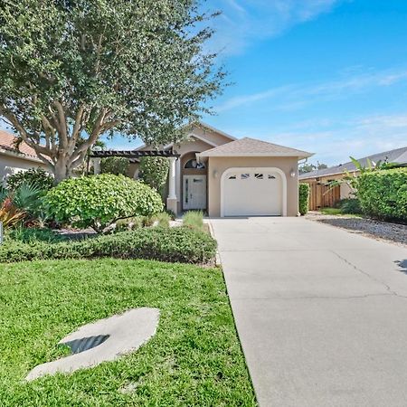 Cozy Beach House - 5 Minutes From Vanderbilt Beach North North Naples 外观 照片