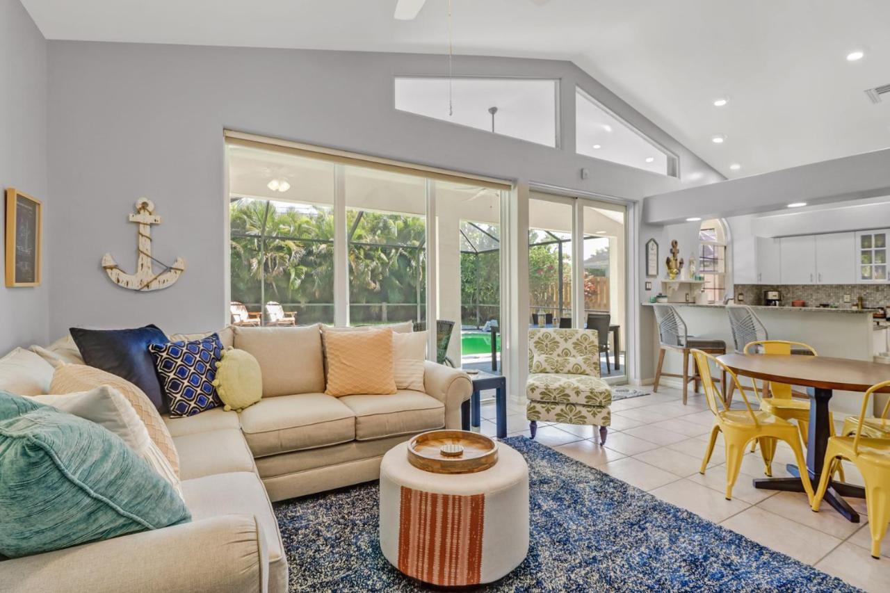Cozy Beach House - 5 Minutes From Vanderbilt Beach North North Naples 外观 照片