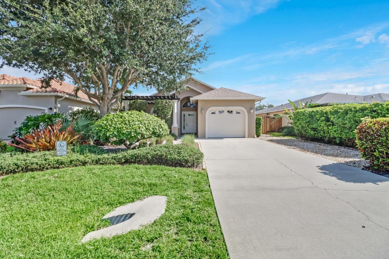 Cozy Beach House - 5 Minutes From Vanderbilt Beach North North Naples 外观 照片