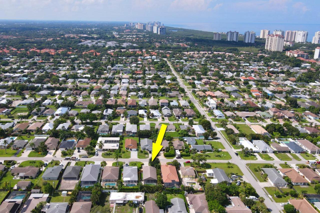 Cozy Beach House - 5 Minutes From Vanderbilt Beach North North Naples 外观 照片